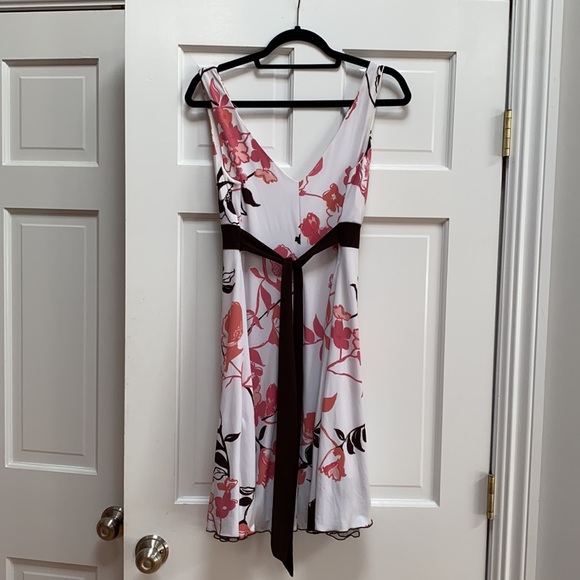 Worn once Pink white & brown dress -smoke free home - Picture 2 of 2